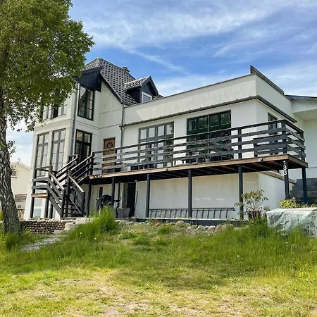 Vakantiehuis Stunning In With Wifi